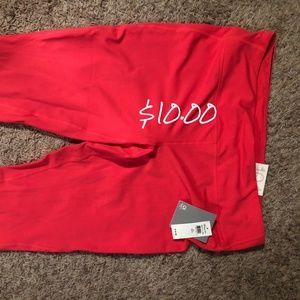 NWT GAP yoga pants
